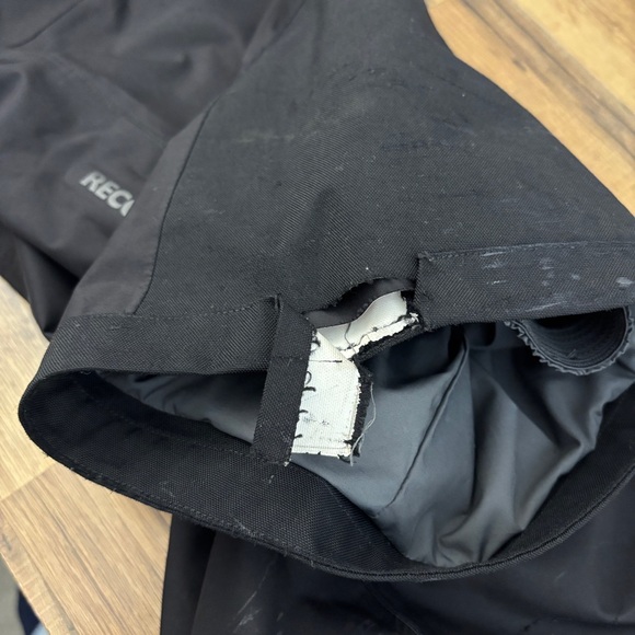 Patagonia Waterproof Insulated Snowpants Ski Snowboard Black Men’s - Picture 10 of 10